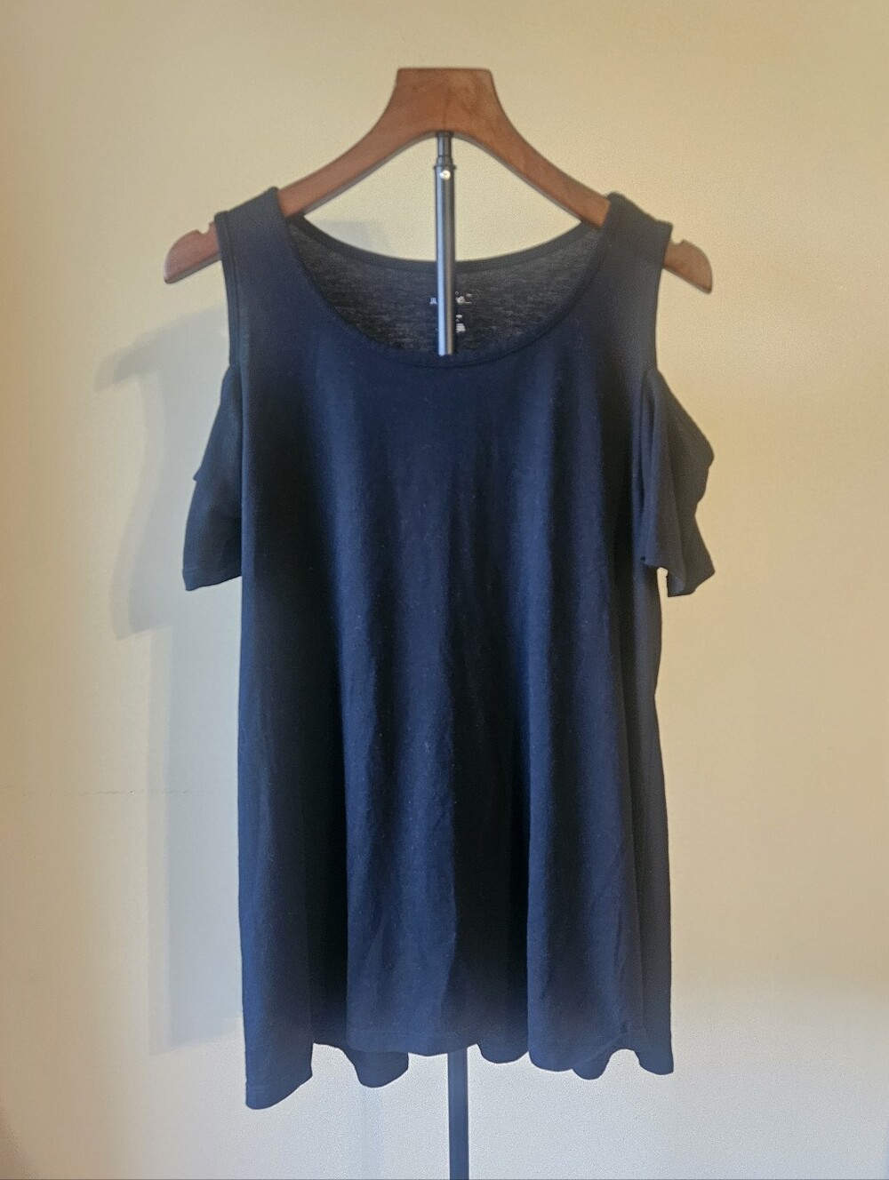 Just Be Black Cold-Shoulder Women's Top Size 1X